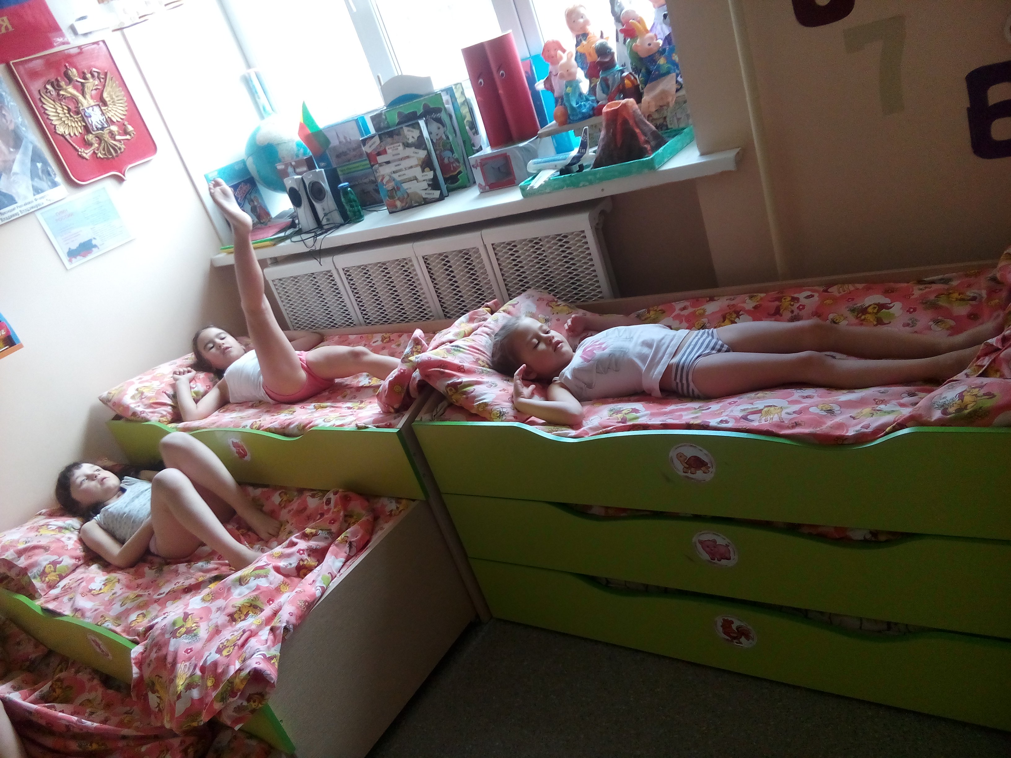 Дети спят в детском саду